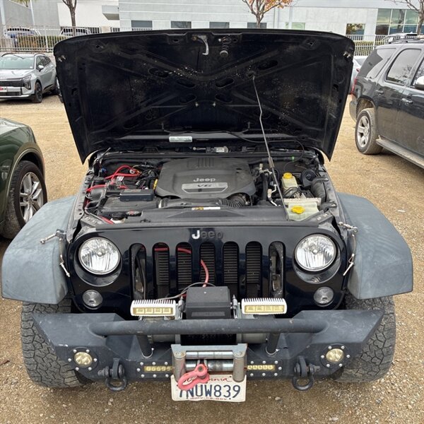 2016 Jeep Wrangler Unlimited Sport   - Photo 14 - Sherman Oaks, CA 91423