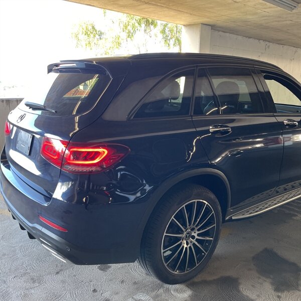 2022 Mercedes-Benz GLC GLC 300   - Photo 8 - Sherman Oaks, CA 91423