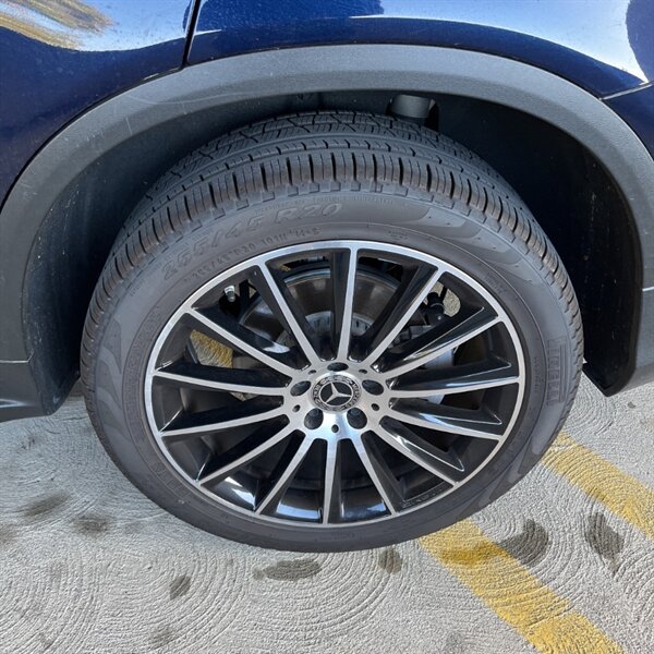 2022 Mercedes-Benz GLC GLC 300   - Photo 14 - Sherman Oaks, CA 91423