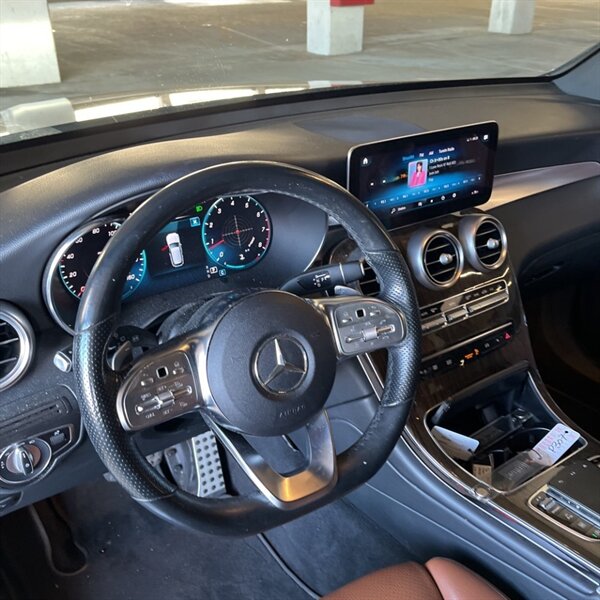 2022 Mercedes-Benz GLC GLC 300   - Photo 19 - Sherman Oaks, CA 91423