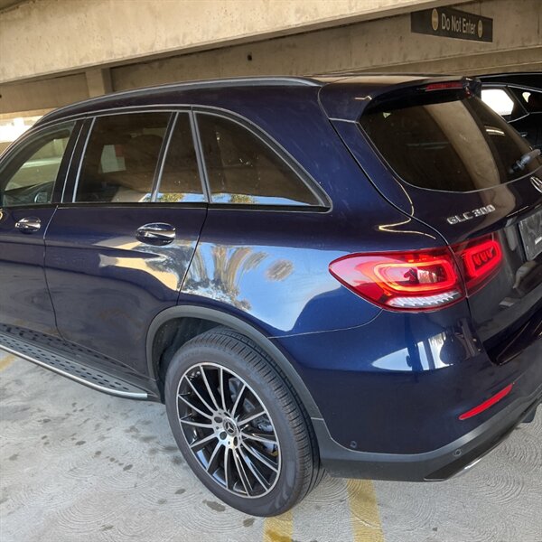2022 Mercedes-Benz GLC GLC 300   - Photo 11 - Sherman Oaks, CA 91423