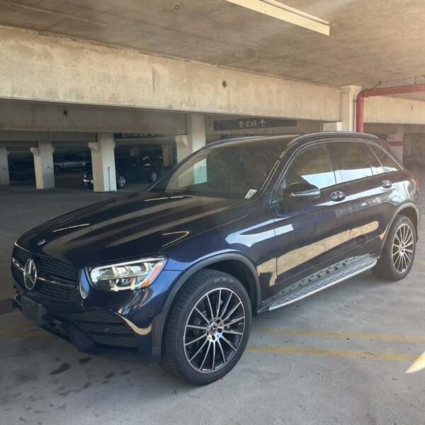 2022 Mercedes-Benz GLC GLC 300   - Photo 10 - Sherman Oaks, CA 91423