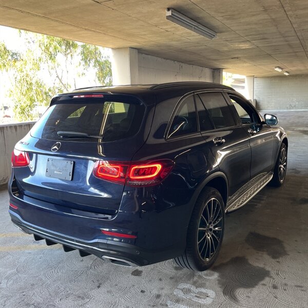 2022 Mercedes-Benz GLC GLC 300   - Photo 4 - Sherman Oaks, CA 91423