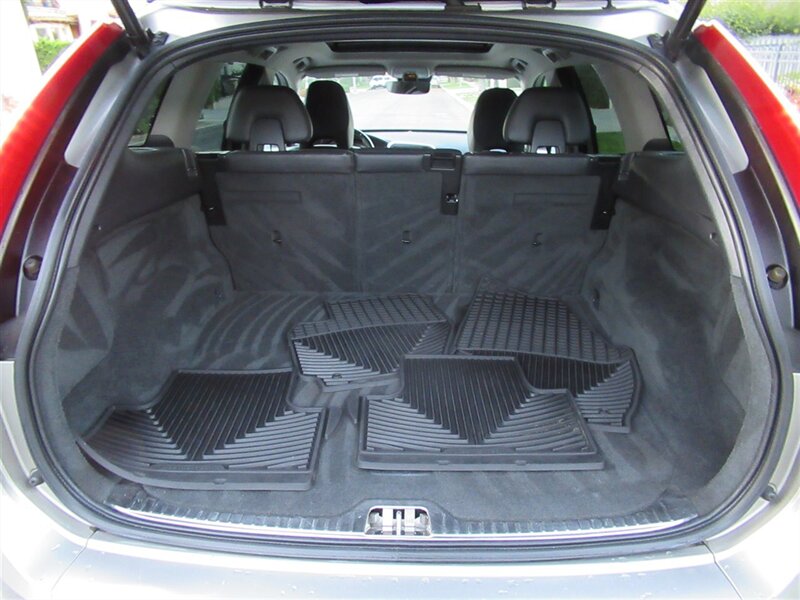 2016 Volvo XC60 T5 Premier   - Photo 34 - Sherman Oaks, CA 91423