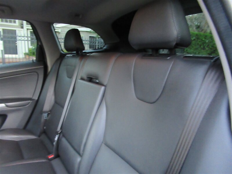 2016 Volvo XC60 T5 Premier   - Photo 31 - Sherman Oaks, CA 91423