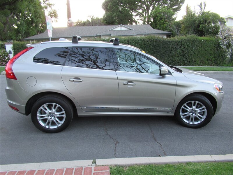 2016 Volvo XC60 T5 Premier   - Photo 9 - Sherman Oaks, CA 91423