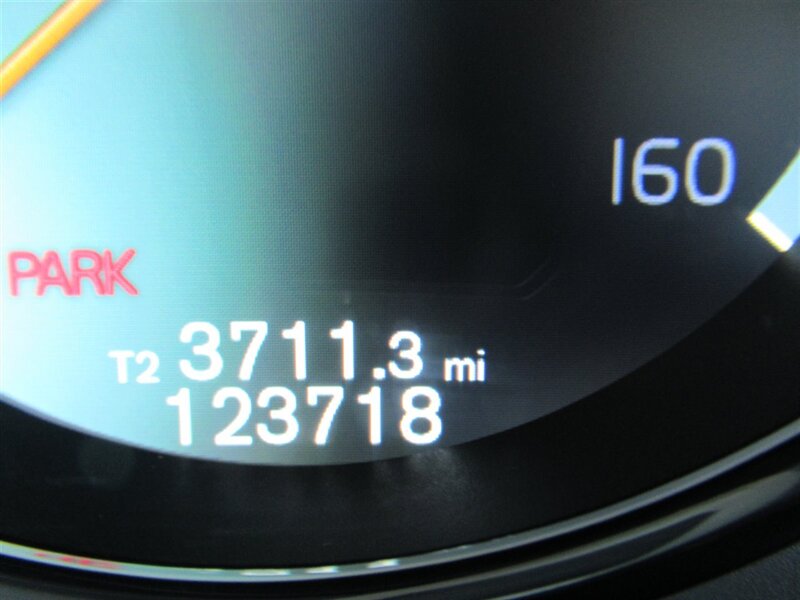 2016 Volvo XC60 T5 Premier   - Photo 26 - Sherman Oaks, CA 91423