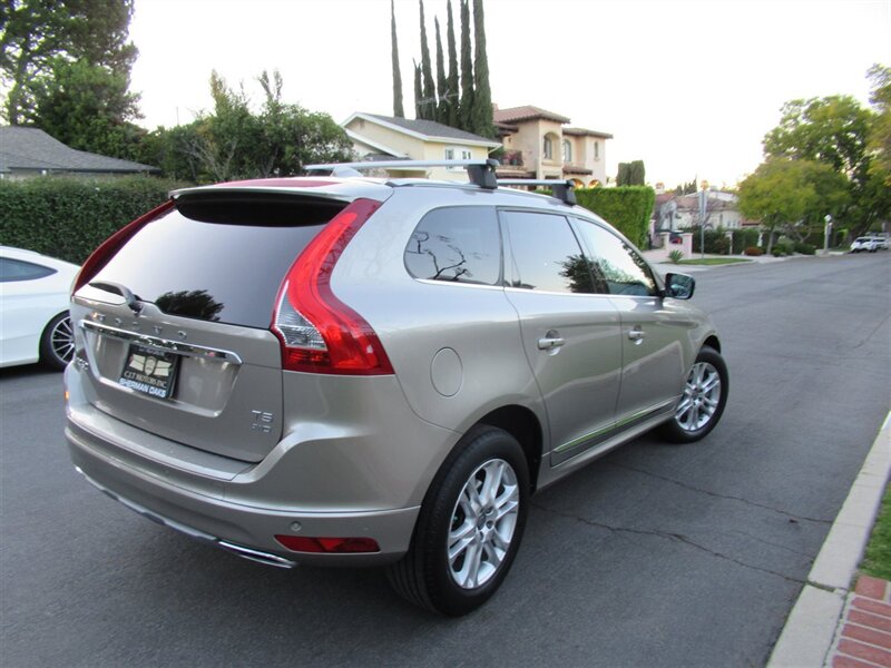 2016 Volvo XC60 T5 Premier   - Photo 8 - Sherman Oaks, CA 91423