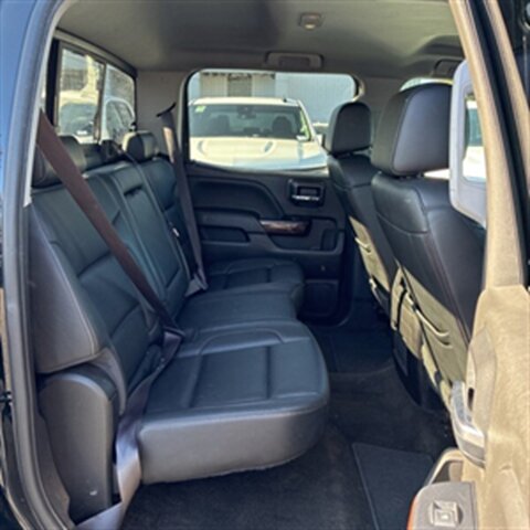 2017 GMC Sierra 1500 SLT   - Photo 16 - Sherman Oaks, CA 91423