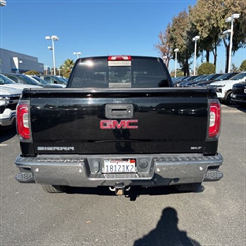 2017 GMC Sierra 1500 SLT   - Photo 8 - Sherman Oaks, CA 91423