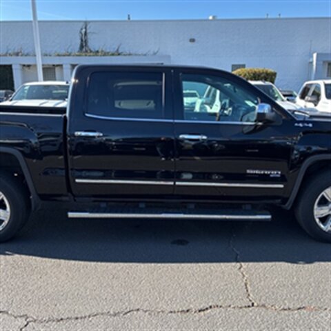 2017 GMC Sierra 1500 SLT   - Photo 11 - Sherman Oaks, CA 91423