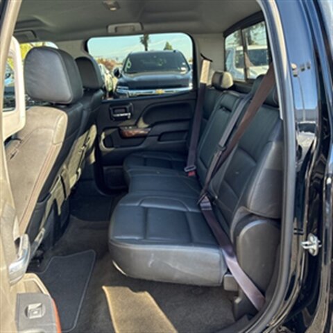 2017 GMC Sierra 1500 SLT   - Photo 17 - Sherman Oaks, CA 91423