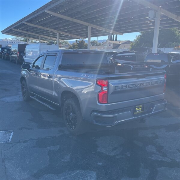 2021 Chevrolet Silverado 1500 Custom   - Photo 13 - Sherman Oaks, CA 91423