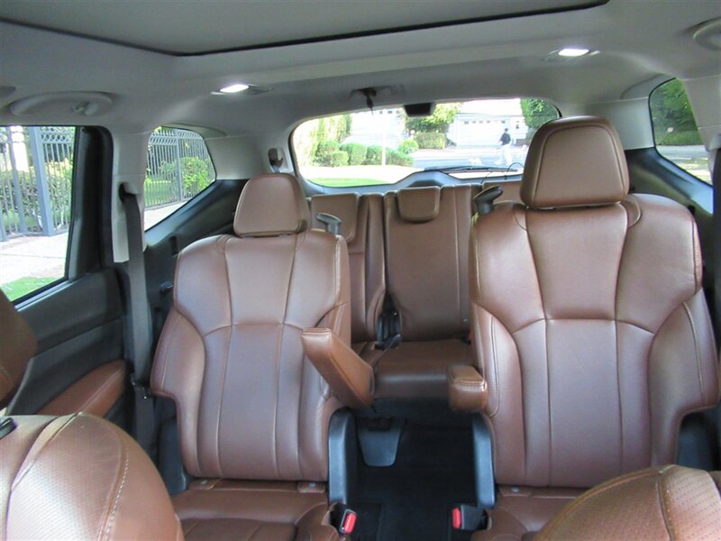2019 Subaru Ascent Touring   - Photo 22 - Sherman Oaks, CA 91423
