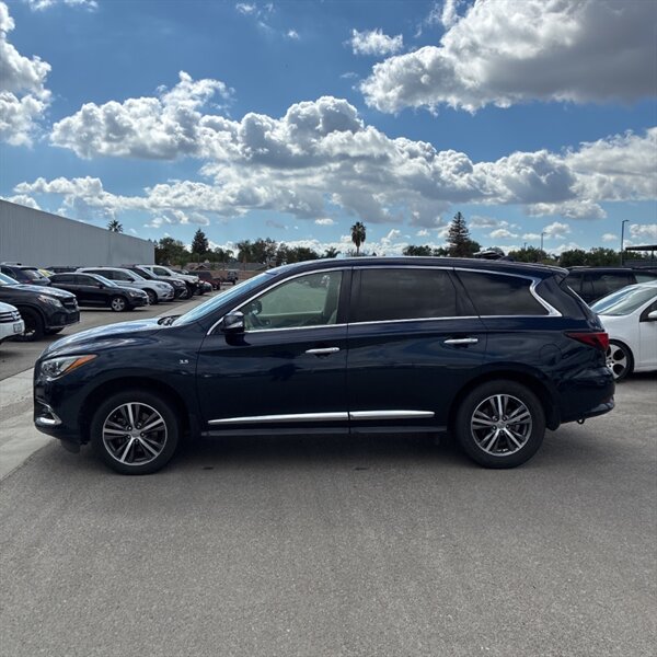 2020 INFINITI QX60 Pure   - Photo 3 - Sherman Oaks, CA 91423