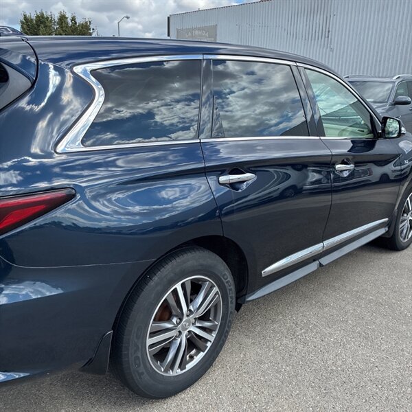2020 INFINITI QX60 Pure   - Photo 5 - Sherman Oaks, CA 91423