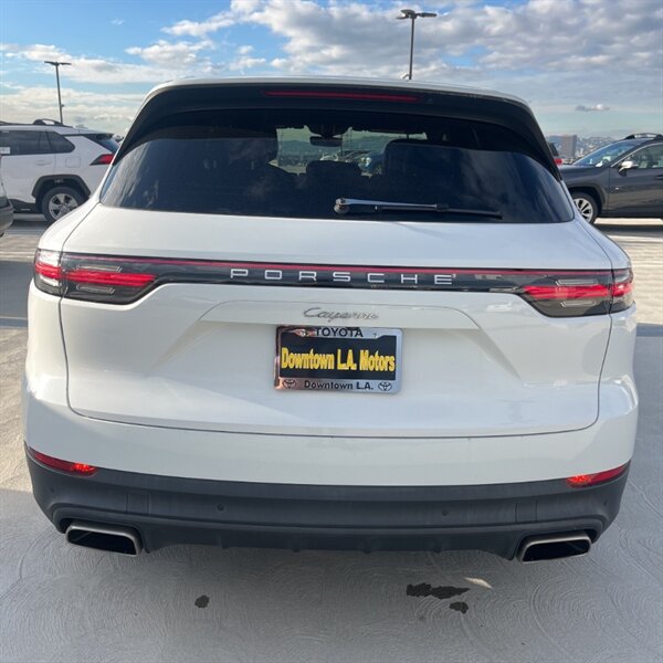 2019 Porsche Cayenne   - Photo 7 - Sherman Oaks, CA 91423