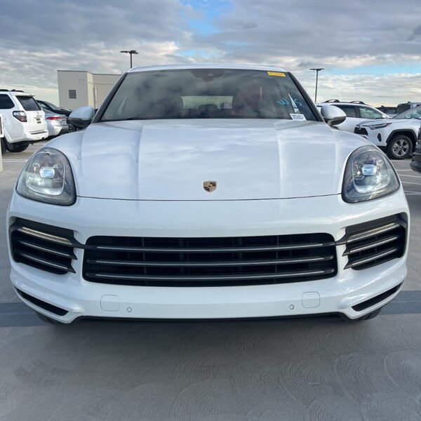 2019 Porsche Cayenne   - Photo 3 - Sherman Oaks, CA 91423