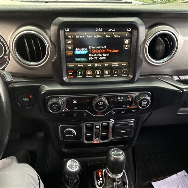 2019 Jeep Wrangler Unlimited Sahara   - Photo 24 - Sherman Oaks, CA 91423