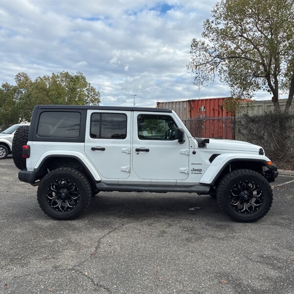 2019 Jeep Wrangler Unlimited Sahara   - Photo 5 - Sherman Oaks, CA 91423