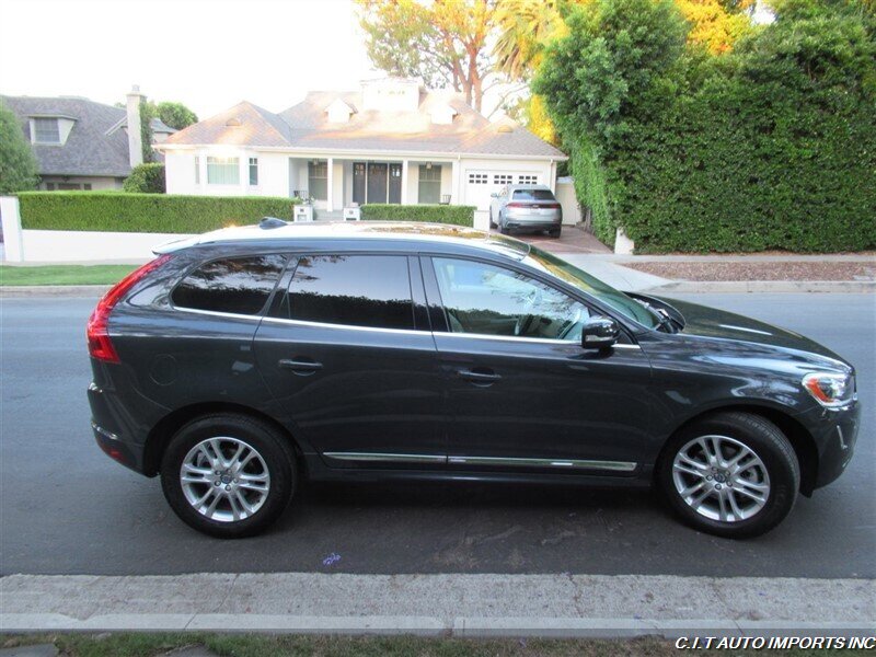 2016 Volvo XC60 T5 Drive-E Premier   - Photo 9 - Sherman Oaks, CA 91423