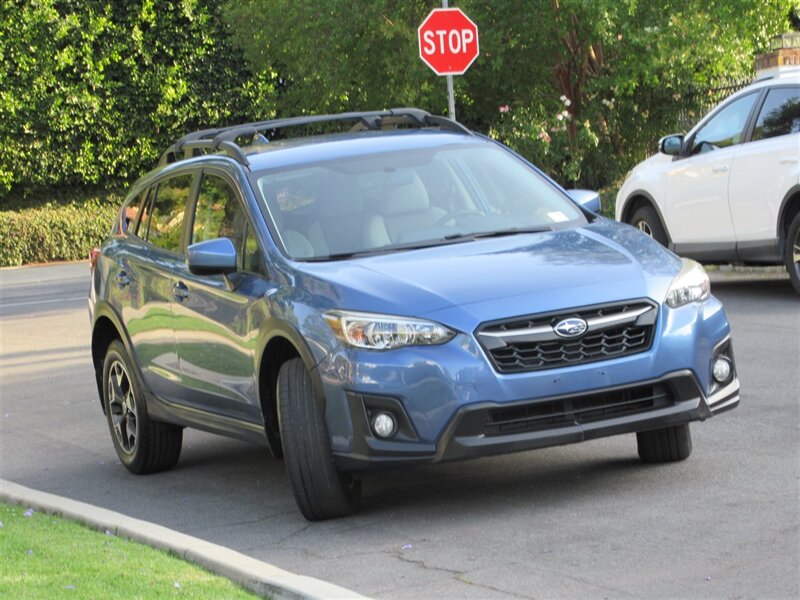 2018 Subaru Crosstrek 2.0i Premium   - Photo 2 - Sherman Oaks, CA 91423