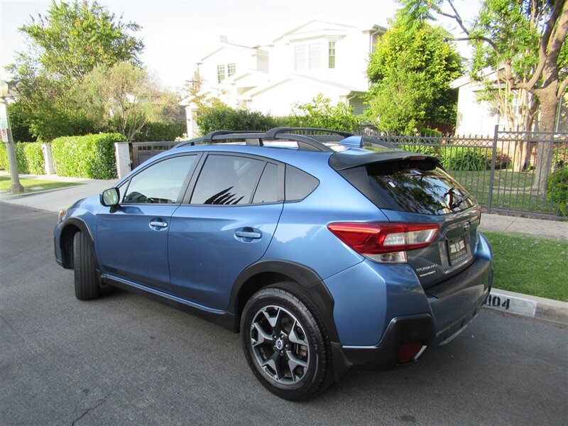 2018 Subaru Crosstrek 2.0i Premium   - Photo 6 - Sherman Oaks, CA 91423