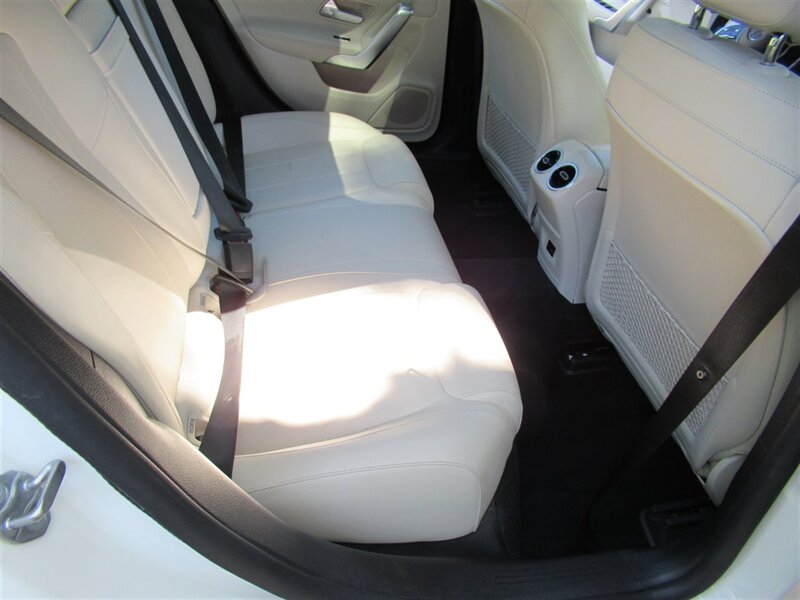 2021 Mercedes-Benz CLA CLA 250   - Photo 36 - Sherman Oaks, CA 91423
