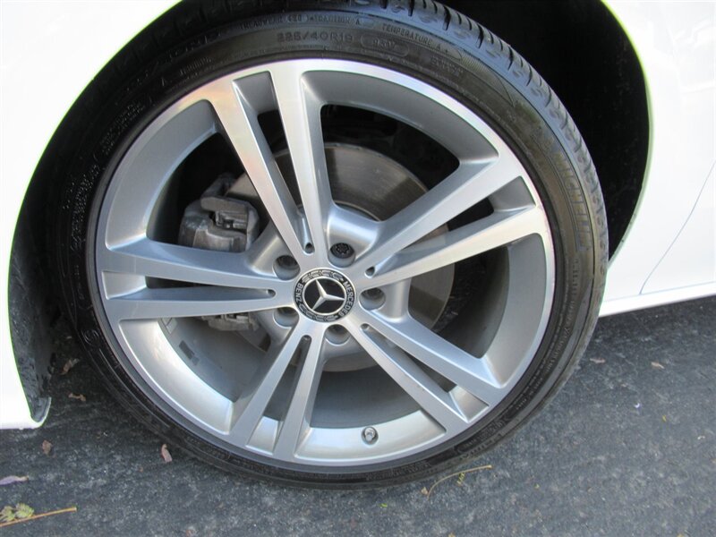 2021 Mercedes-Benz CLA CLA 250   - Photo 8 - Sherman Oaks, CA 91423