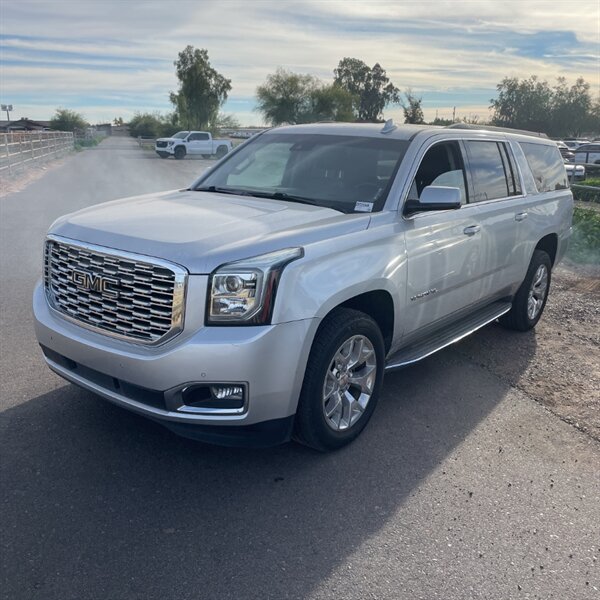 2019 GMC Yukon XL SLE   - Photo 1 - Sherman Oaks, CA 91423