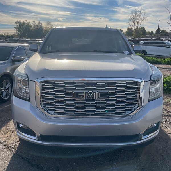 2019 GMC Yukon XL SLE   - Photo 4 - Sherman Oaks, CA 91423