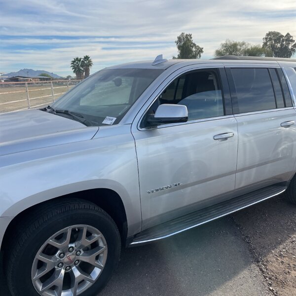 2019 GMC Yukon XL SLE   - Photo 7 - Sherman Oaks, CA 91423