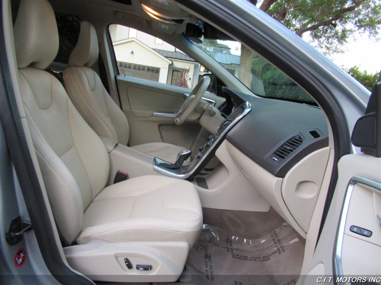 2013 Volvo XC60 3.2   - Photo 31 - Sherman Oaks, CA 91423