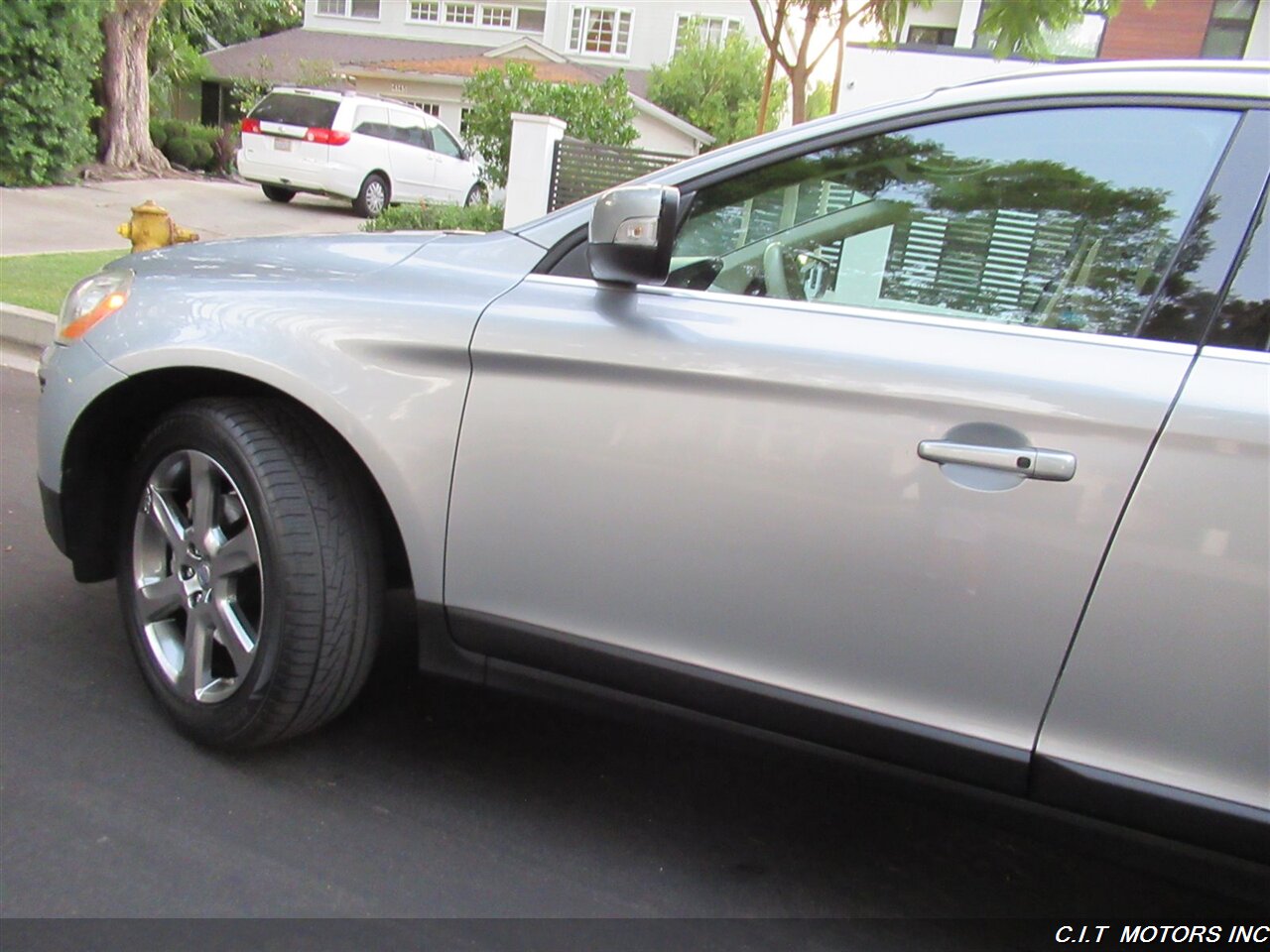 2013 Volvo XC60 3.2   - Photo 37 - Sherman Oaks, CA 91423