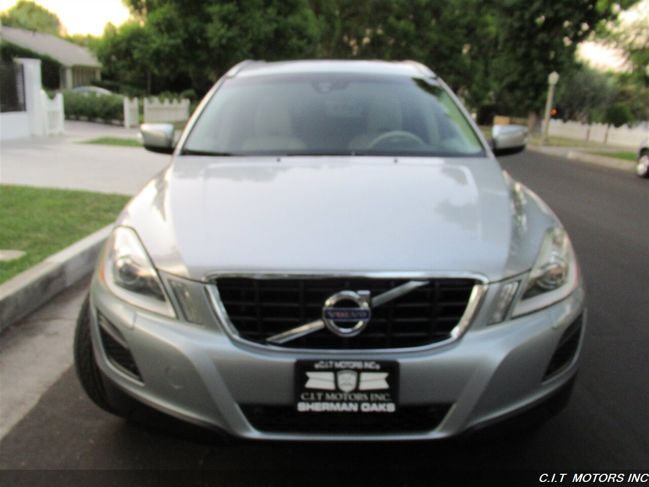 2013 Volvo XC60 3.2   - Photo 10 - Sherman Oaks, CA 91423