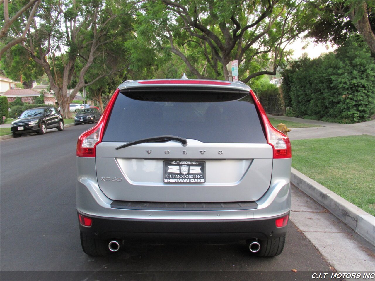 2013 Volvo XC60 3.2   - Photo 6 - Sherman Oaks, CA 91423