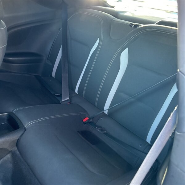 2020 Chevrolet Camaro LS   - Photo 18 - Sherman Oaks, CA 91423