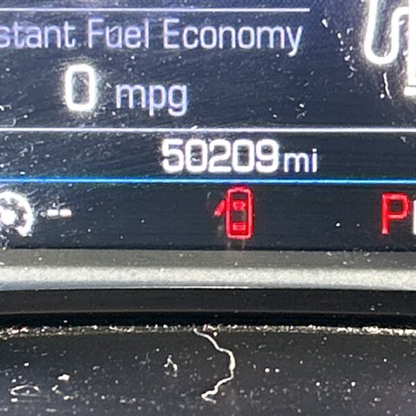 2020 Chevrolet Camaro LS   - Photo 20 - Sherman Oaks, CA 91423