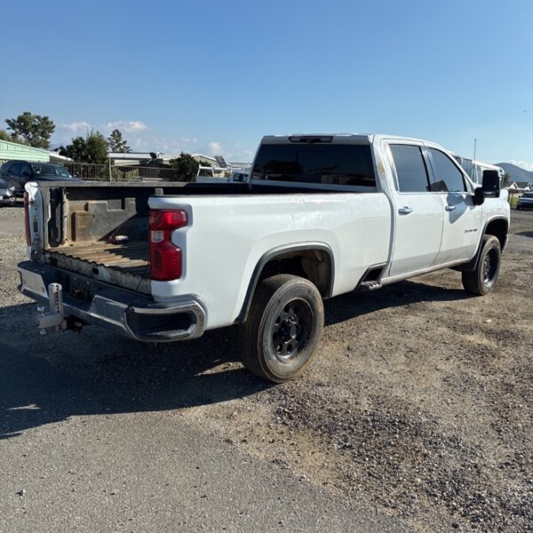 2020 Chevrolet Silverado 3500 High Country   - Photo 5 - Sherman Oaks, CA 91423