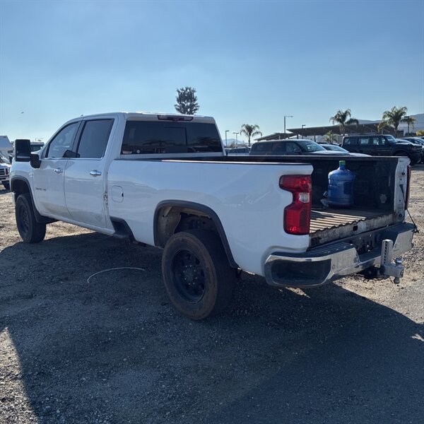 2020 Chevrolet Silverado 3500 High Country   - Photo 10 - Sherman Oaks, CA 91423