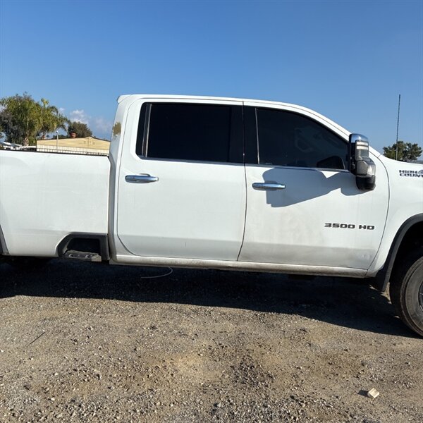 2020 Chevrolet Silverado 3500 High Country   - Photo 3 - Sherman Oaks, CA 91423