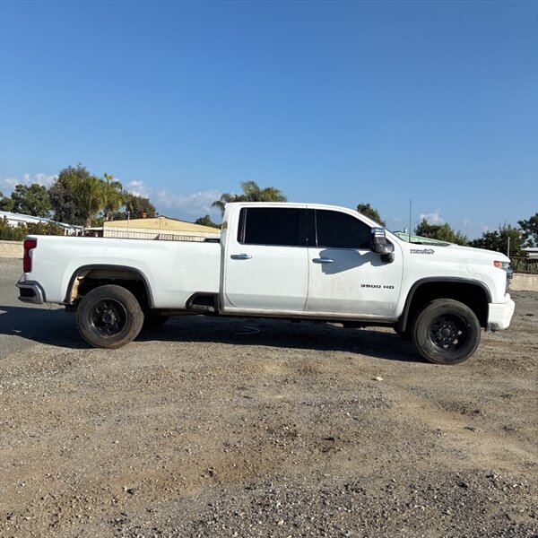 2020 Chevrolet Silverado 3500 High Country   - Photo 6 - Sherman Oaks, CA 91423