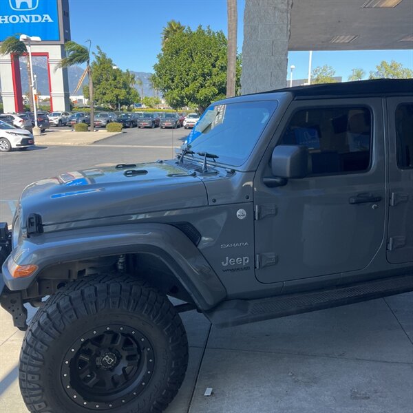 2020 Jeep Wrangler Unlimited Sahara   - Photo 5 - Sherman Oaks, CA 91423