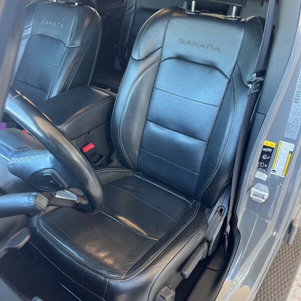 2020 Jeep Wrangler Unlimited Sahara   - Photo 16 - Sherman Oaks, CA 91423