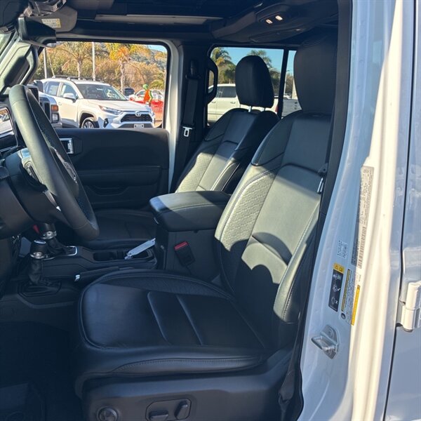 2024 Jeep Wrangler High Altitude 4xe   - Photo 17 - Sherman Oaks, CA 91423