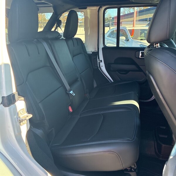 2024 Jeep Wrangler High Altitude 4xe   - Photo 19 - Sherman Oaks, CA 91423