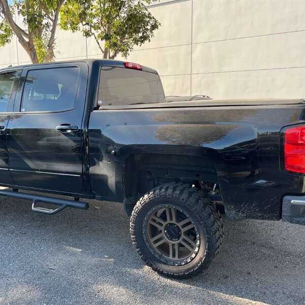 2017 Chevrolet Silverado 1500 LT   - Photo 9 - Sherman Oaks, CA 91423