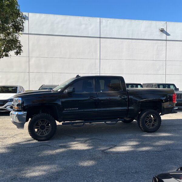2017 Chevrolet Silverado 1500 LT   - Photo 6 - Sherman Oaks, CA 91423