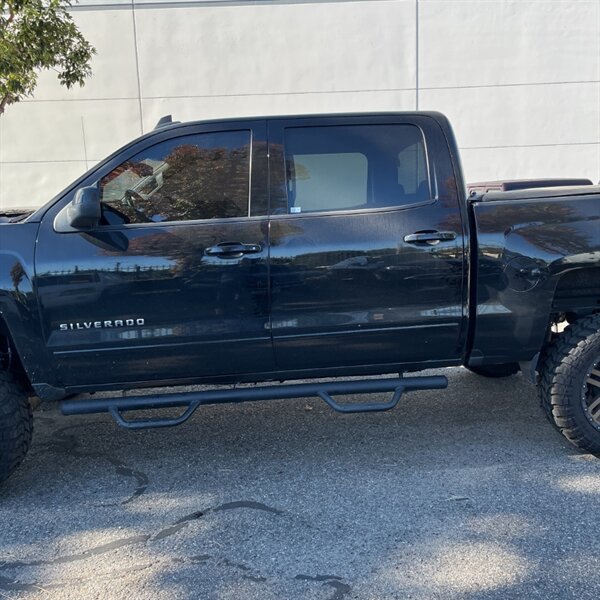 2017 Chevrolet Silverado 1500 LT   - Photo 12 - Sherman Oaks, CA 91423