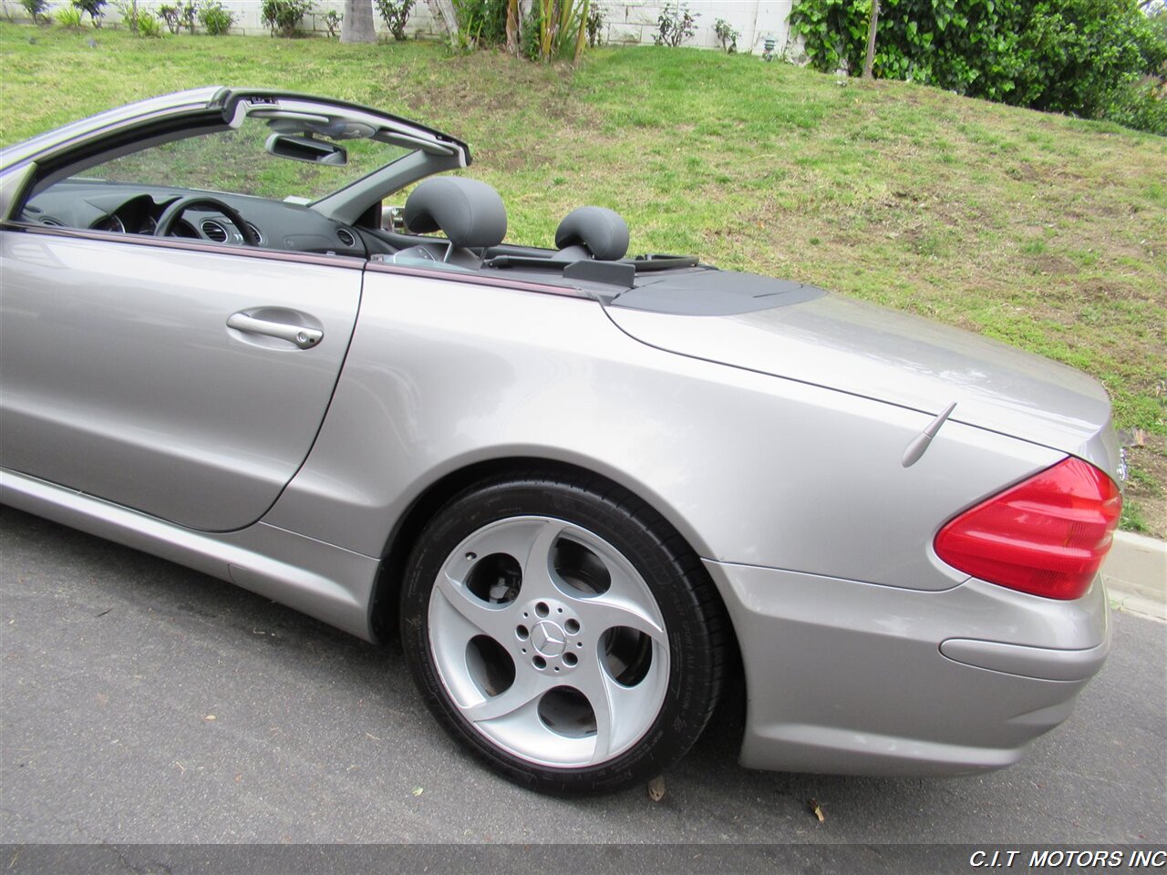 2005 Mercedes-Benz SL 500   - Photo 28 - Sherman Oaks, CA 91423